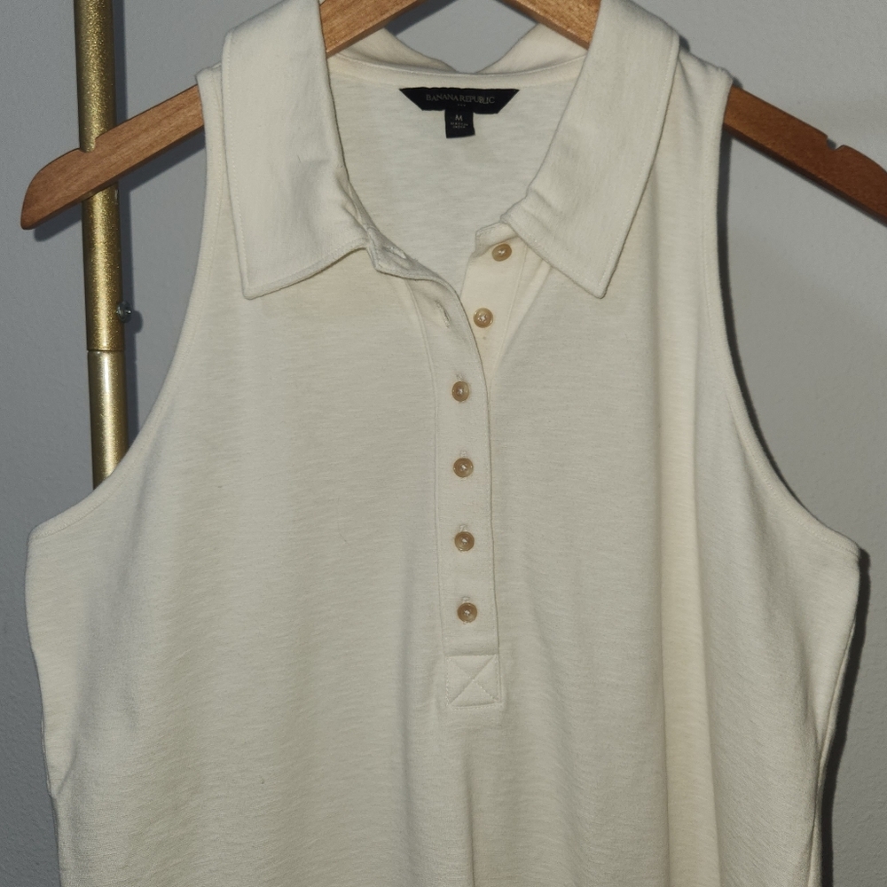 Banana Republic Factory sleeveless,  johnny-collar v-neck.